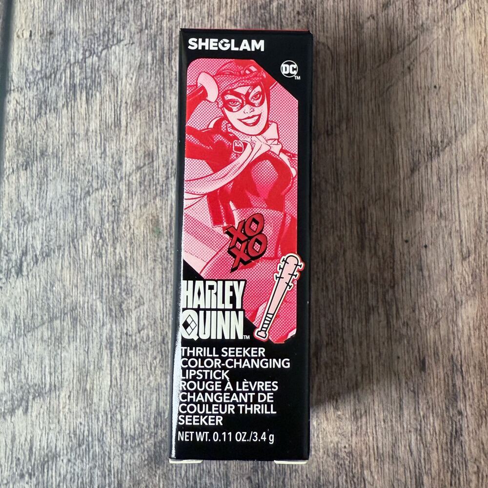 Harley Quinn Fun House Thrill Seeker Color-Changing Lipstick 3.4g SheGlam - Picture 3 of 4